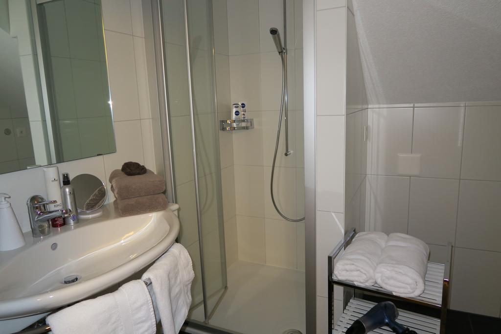 Apartment Enzian Saas-Grund Værelse billede